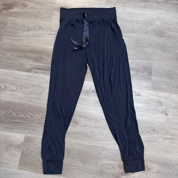 Victoria’s Secret Navy Blue Ribbed Jogger Pants Lounge Athleisure - Picture 2 of 9